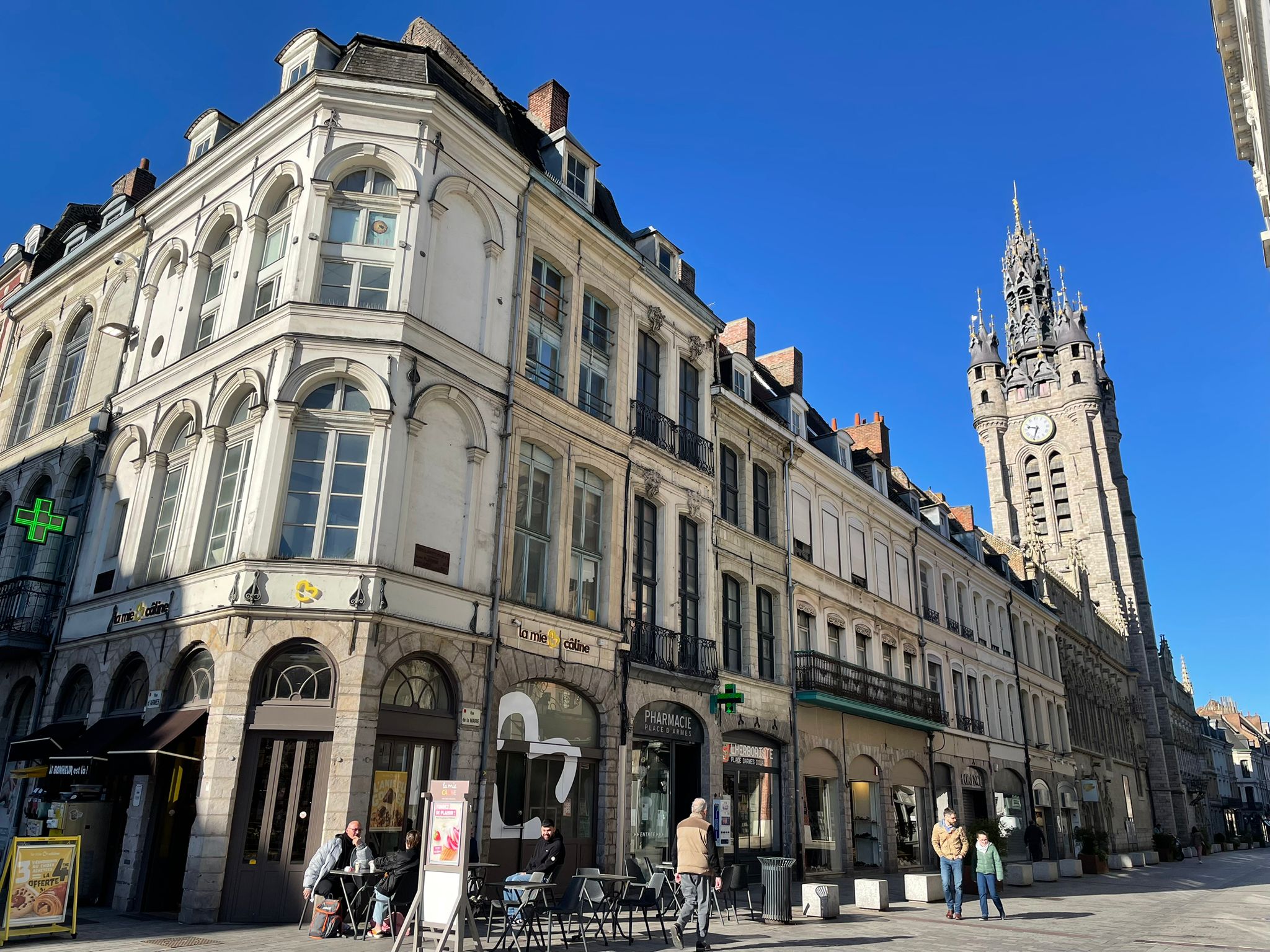 À Douai, la gauche unit ses forces contre le candidat RN, en tête au premier tour